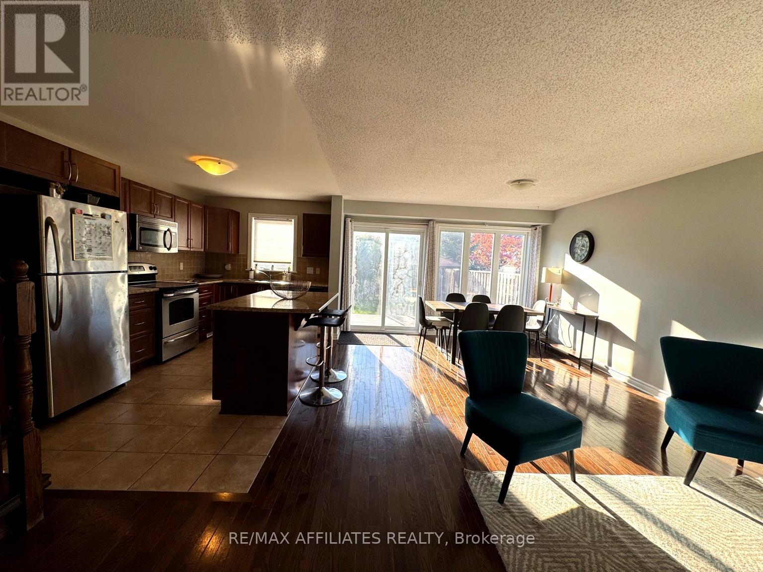 673 White Alder Avenue, Ottawa, Ontario  K1T 0E7 - Photo 14 - X12508380