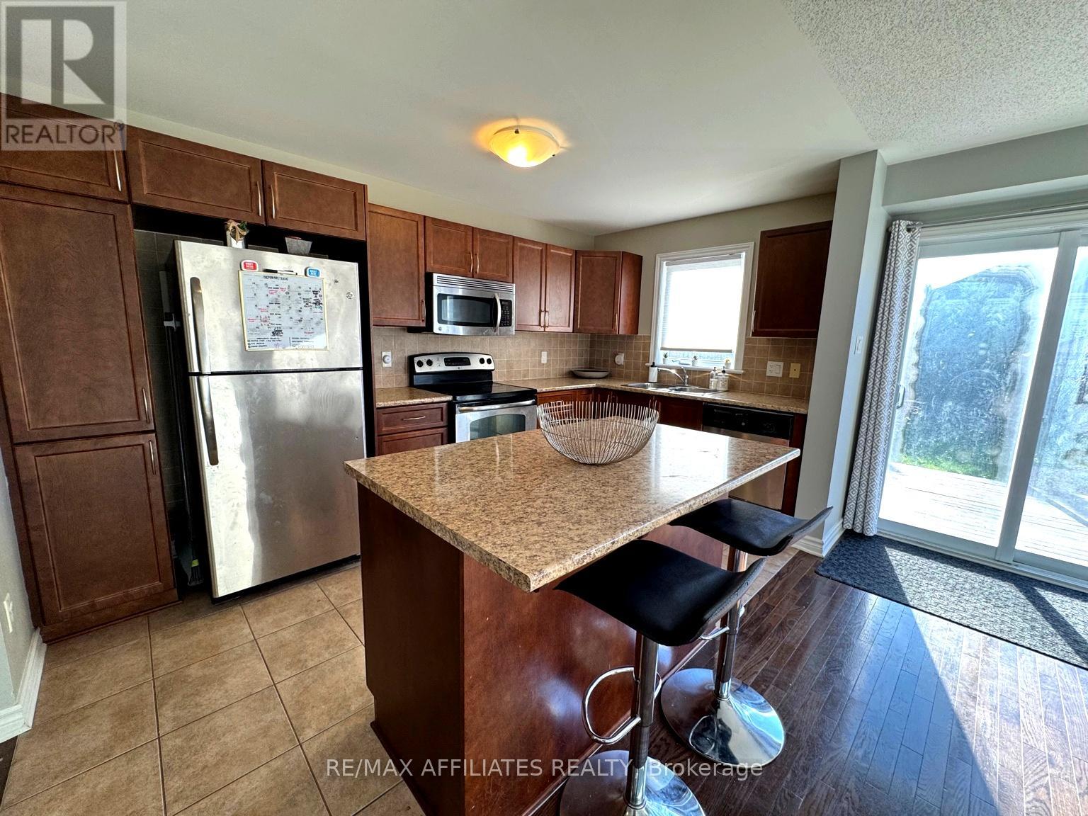 673 White Alder Avenue, Ottawa, Ontario  K1T 0E7 - Photo 15 - X12508380