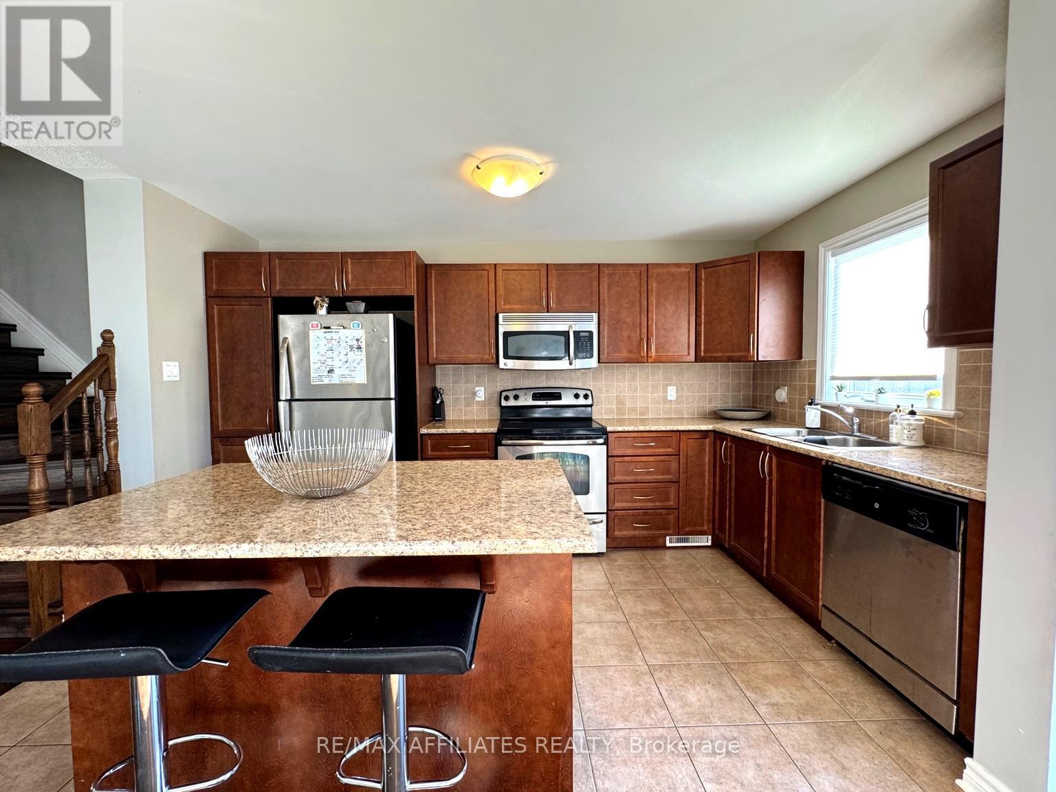 673 White Alder Avenue, Ottawa, Ontario  K1T 0E7 - Photo 17 - X12508380