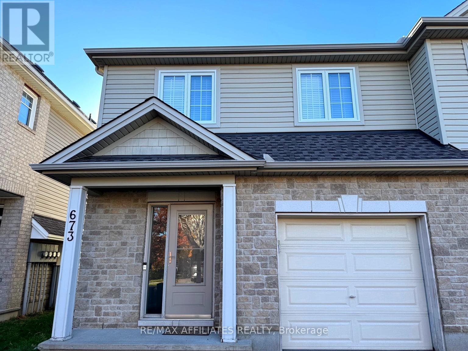 673 White Alder Avenue, Ottawa, Ontario  K1T 0E7 - Photo 2 - X12508380