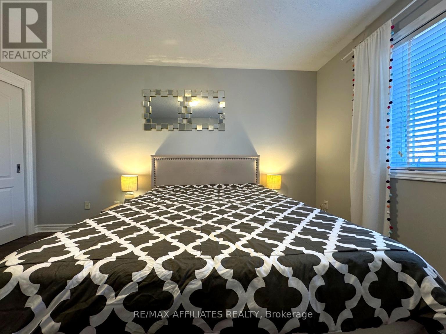 673 White Alder Avenue, Ottawa, Ontario  K1T 0E7 - Photo 29 - X12508380