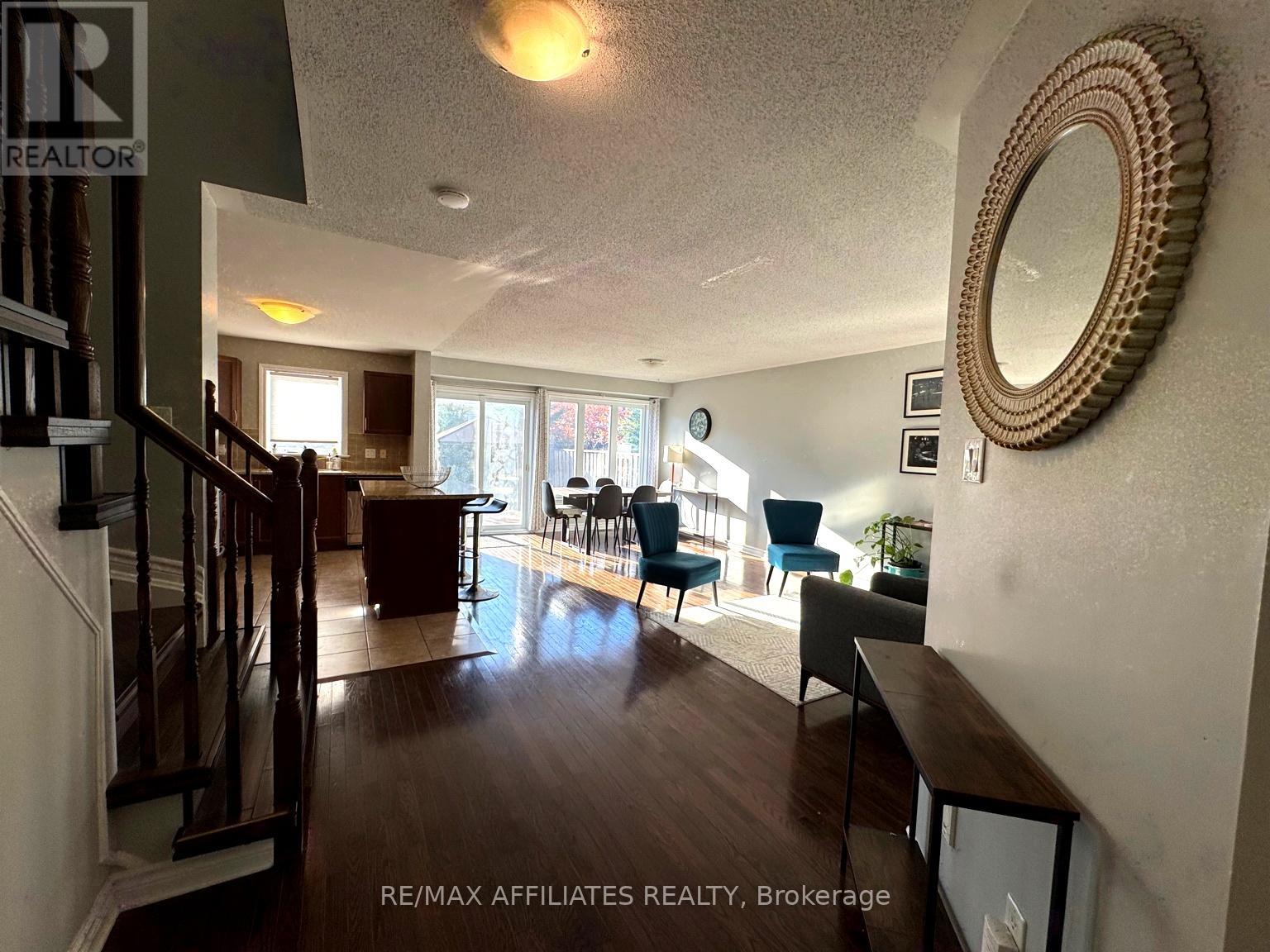 673 White Alder Avenue, Ottawa, Ontario  K1T 0E7 - Photo 8 - X12508380