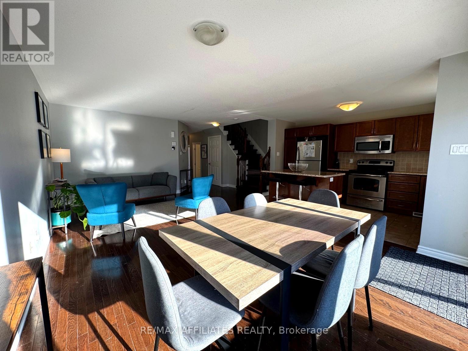 673 White Alder Avenue, Ottawa, Ontario  K1T 0E7 - Photo 9 - X12508380