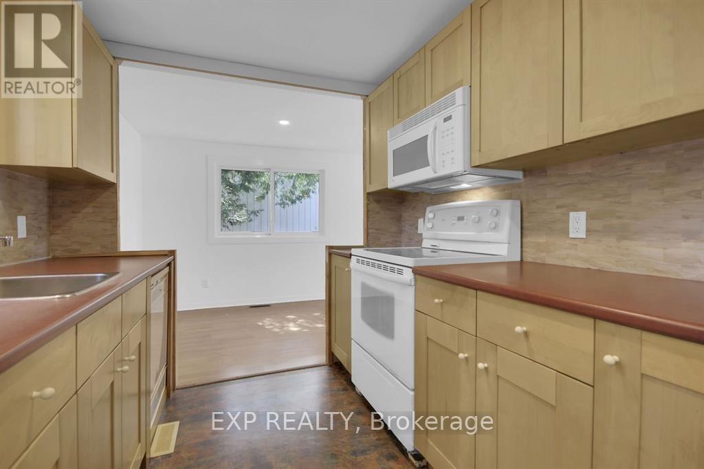 14 Lazy Nol Court, Ottawa, Ontario K2S 1T5 - Photo 10 - X12508400