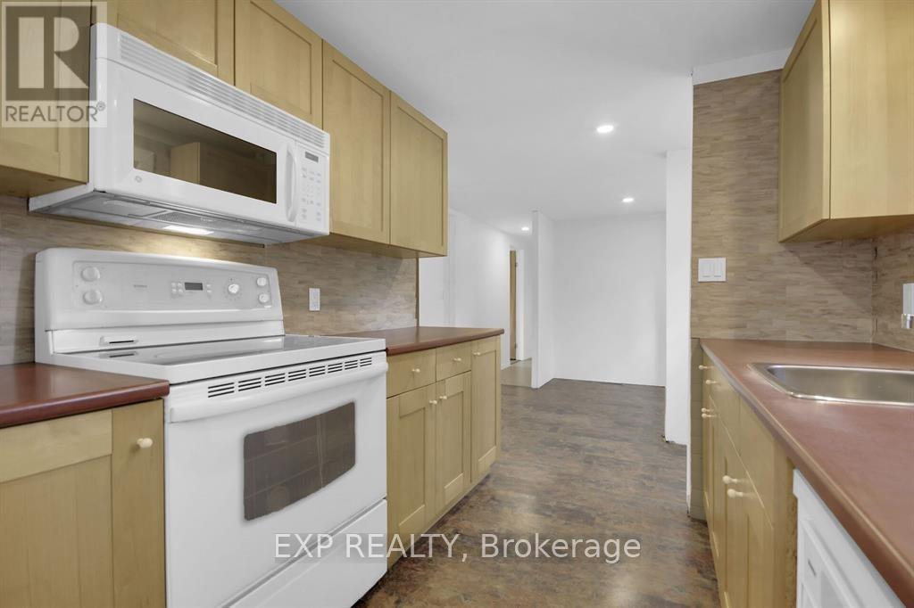 14 Lazy Nol Court, Ottawa, Ontario K2S 1T5 - Photo 9 - X12508400