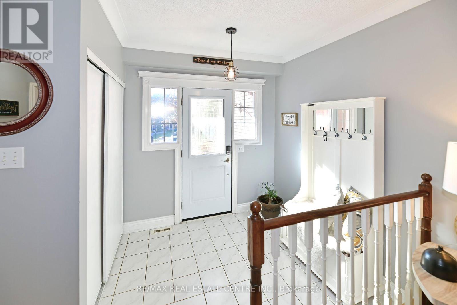 135 Trewin Lane, Clarington, Ontario  L1C 4X3 - Photo 3 - E12508102