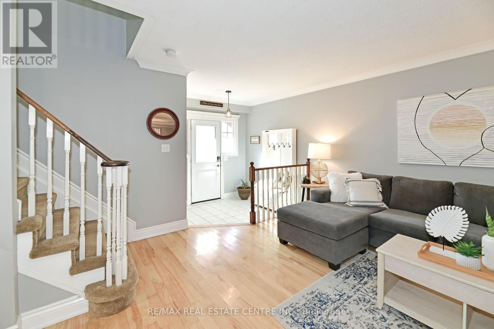 135 Trewin Lane, Clarington, Ontario  L1C 4X3 - Photo 4 - E12508102