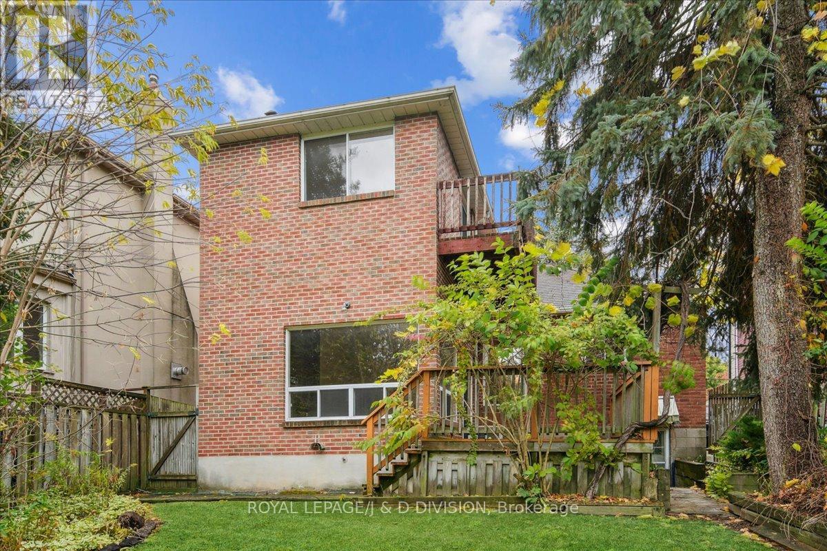 108 Glen Albert Drive, Toronto, Ontario  M4B 1J2 - Photo 38 - E12508174