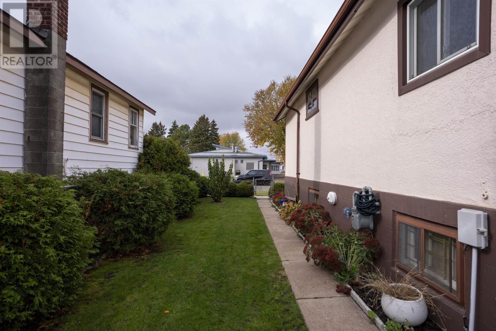 816 Spring St, Thunder Bay, Ontario P7C 3L6 - Photo 22 - TB253401