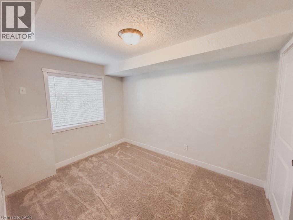 185 Windale Crescent Unit# 11b, Kitchener, Ontario  N2E 0G3 - Photo 5 - 40746666