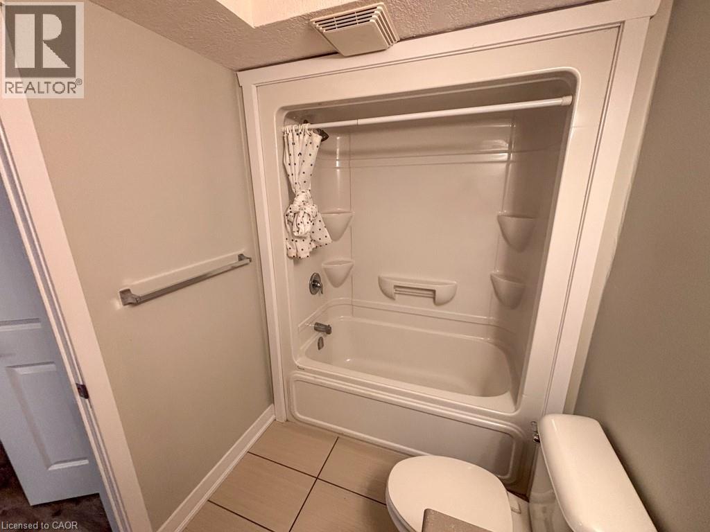 185 Windale Crescent Unit# 11b, Kitchener, Ontario  N2E 0G3 - Photo 12 - 40746666