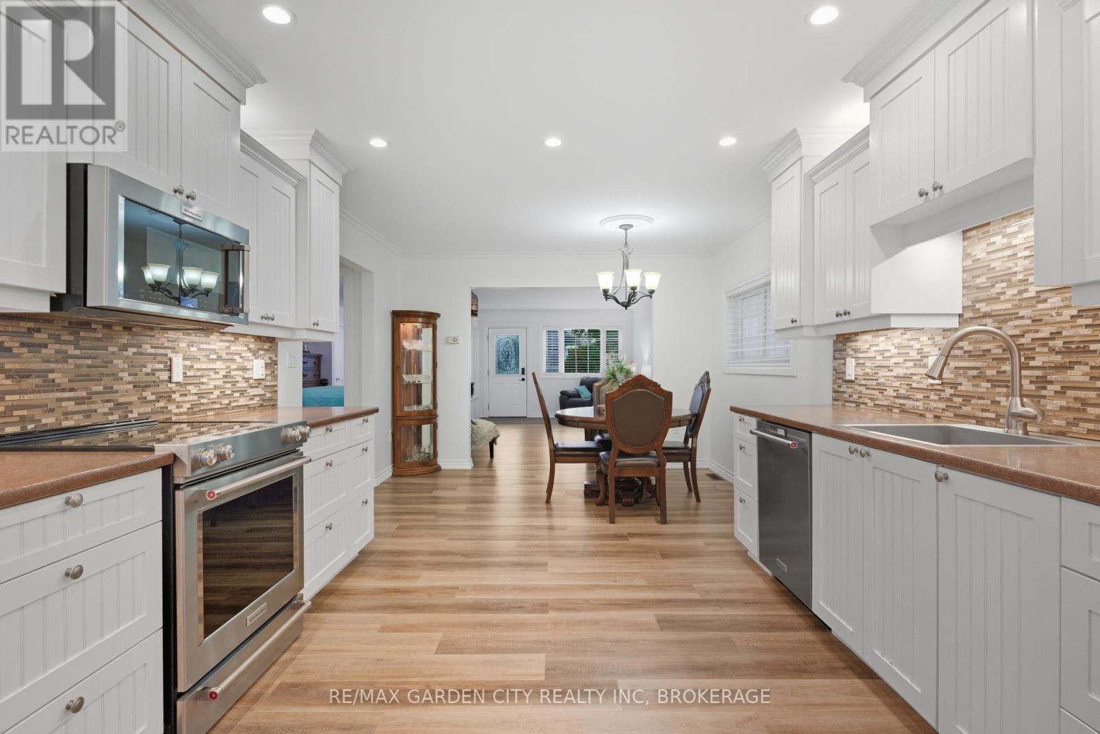 5294 Slater Avenue, Niagara Falls, Ontario  L2E 4W9 - Photo 14 - X12508186