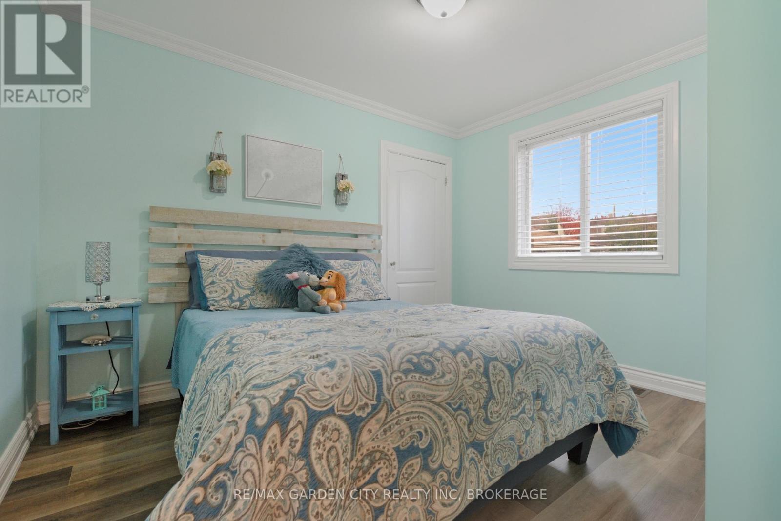 5294 Slater Avenue, Niagara Falls, Ontario  L2E 4W9 - Photo 20 - X12508186