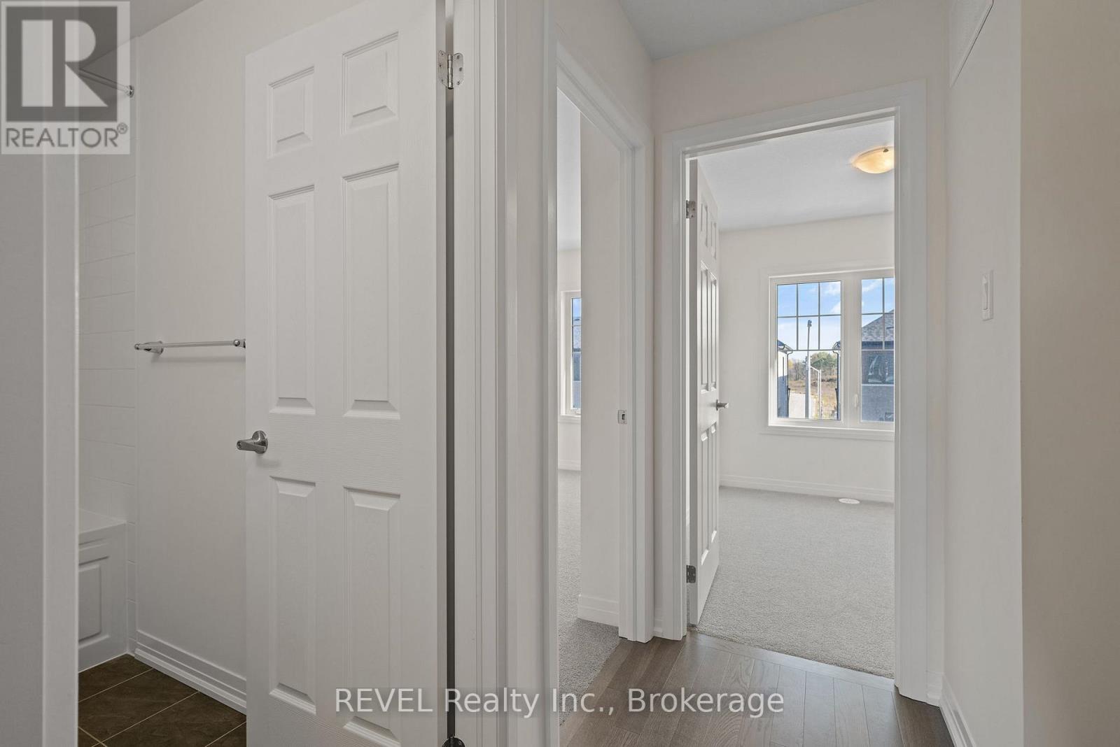 39 Lilac Lane, Thorold, Ontario L0S 1K0 - Photo 22 - X12508484