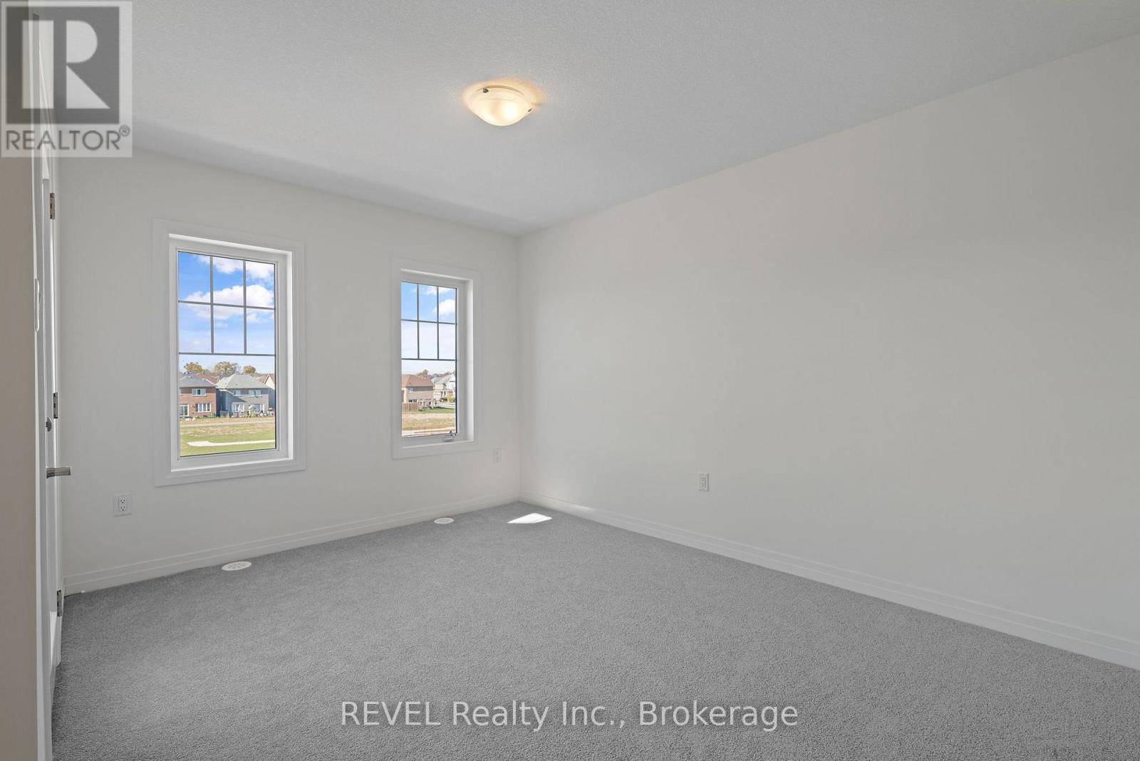 39 Lilac Lane, Thorold, Ontario L0S 1K0 - Photo 28 - X12508484