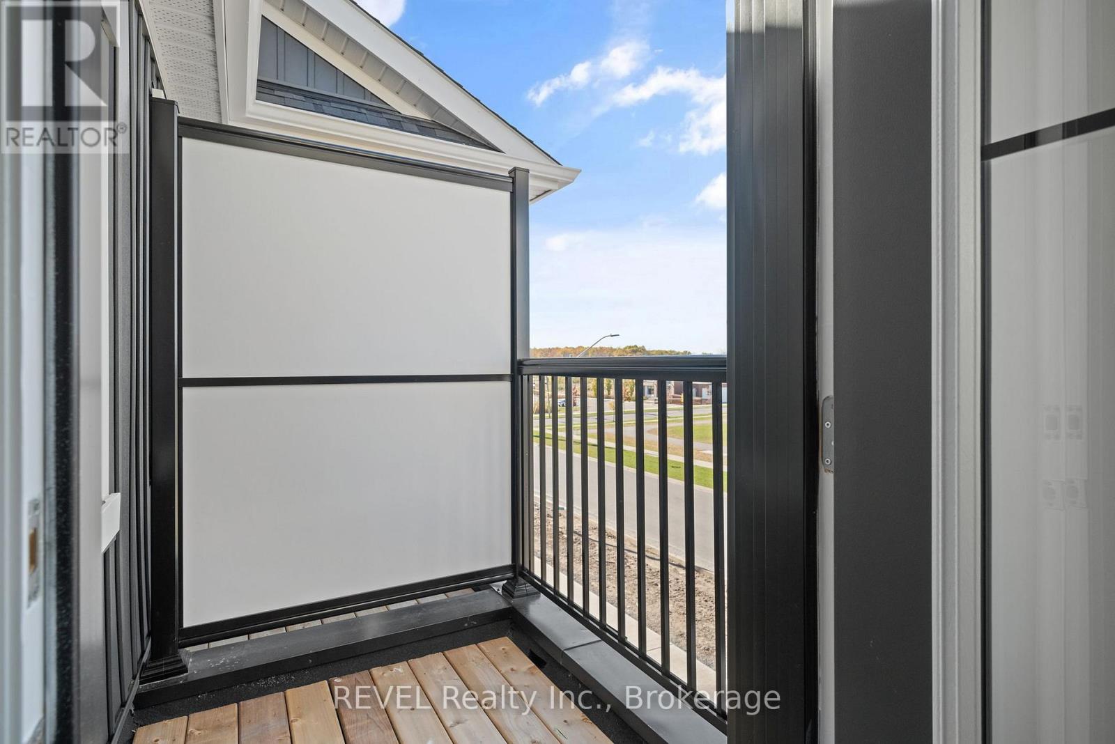 39 Lilac Lane, Thorold, Ontario L0S 1K0 - Photo 31 - X12508484