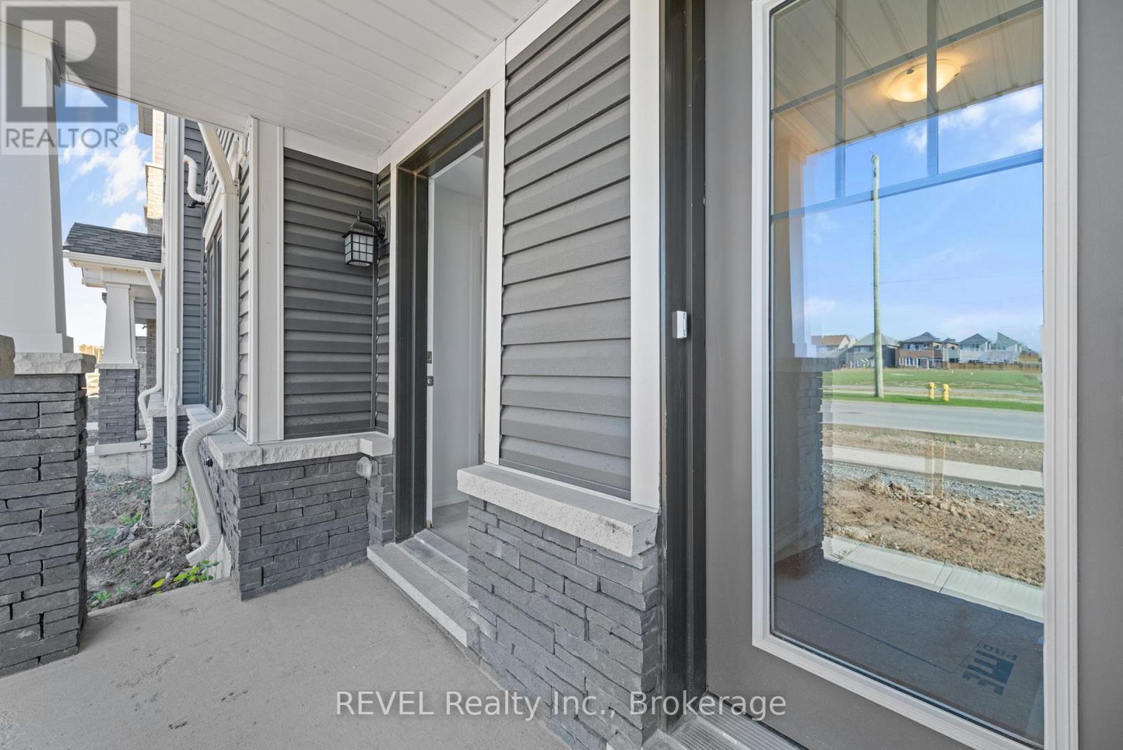 39 Lilac Lane, Thorold, Ontario L0S 1K0 - Photo 34 - X12508484