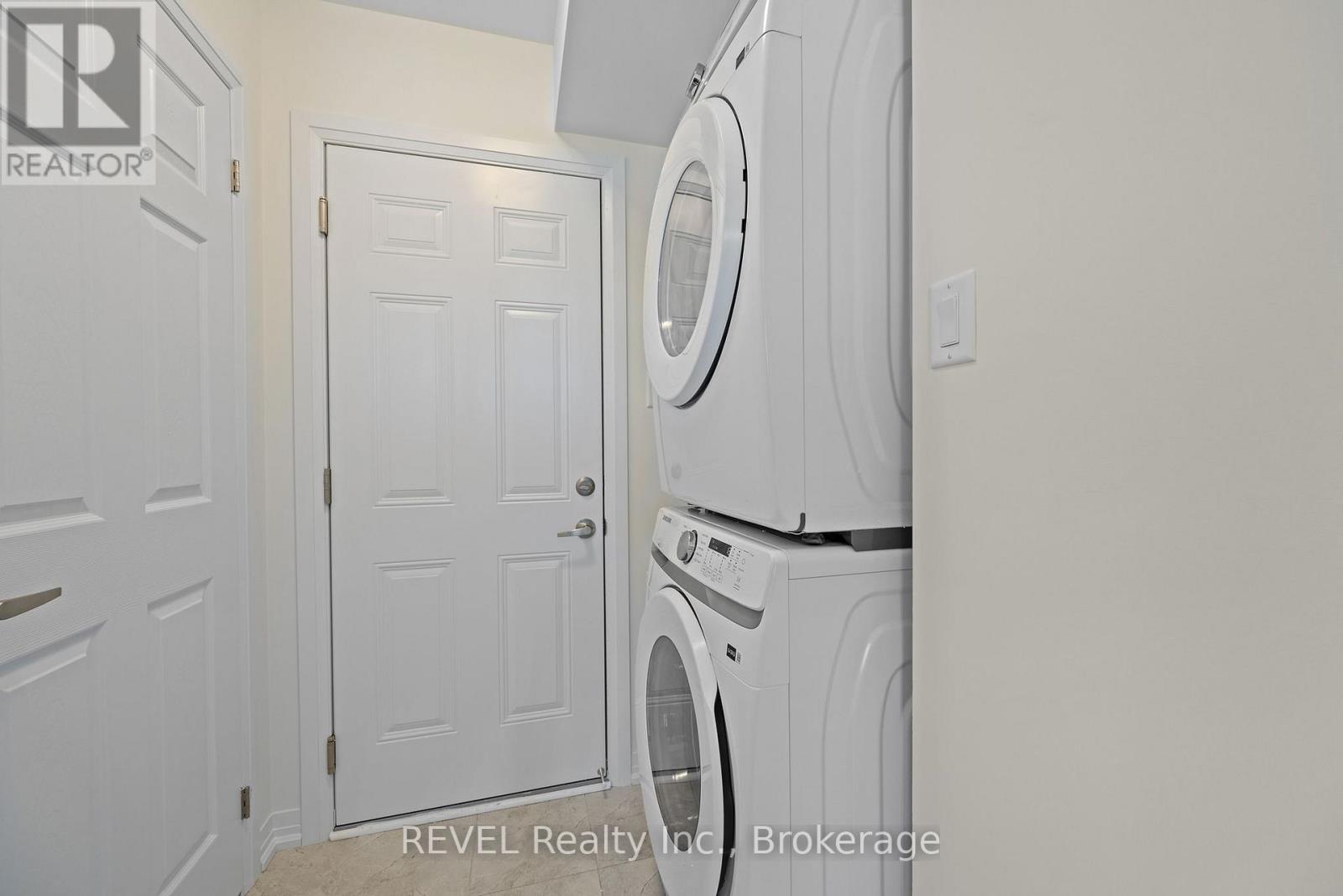 39 Lilac Lane, Thorold, Ontario L0S 1K0 - Photo 35 - X12508484