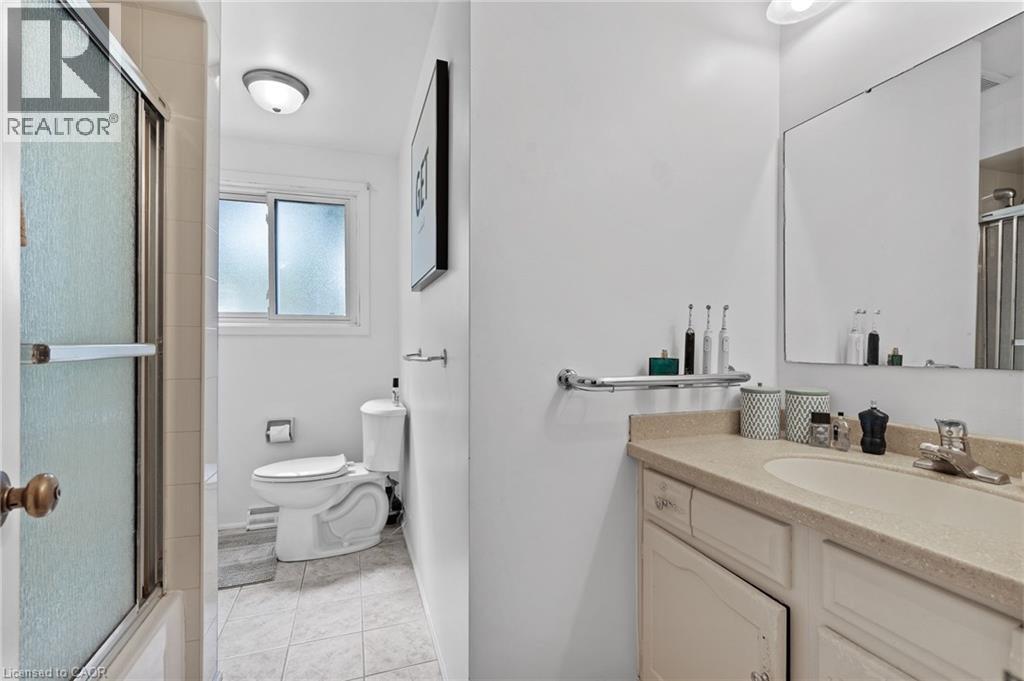 20 Mcgill Street, Welland, Ontario  L3C 3L3 - Photo 14 - 40759302