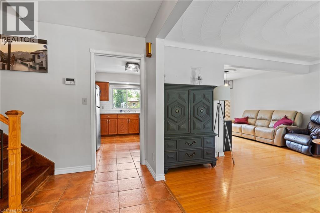 20 Mcgill Street, Welland, Ontario  L3C 3L3 - Photo 5 - 40759302