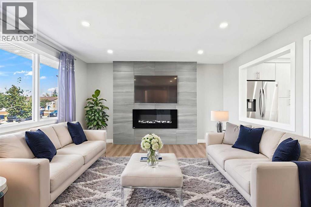 192 Dovercliffe Way Se, Calgary, Alberta  T2B 1W7 - Photo 5 - A2259814