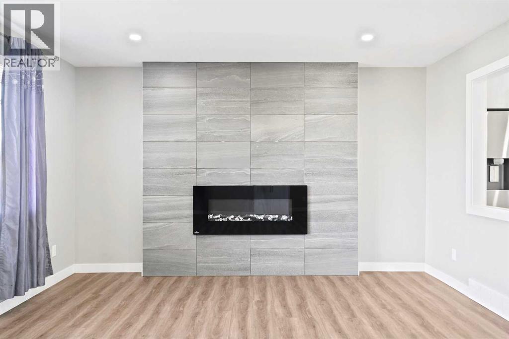 192 Dovercliffe Way Se, Calgary, Alberta  T2B 1W7 - Photo 6 - A2259814