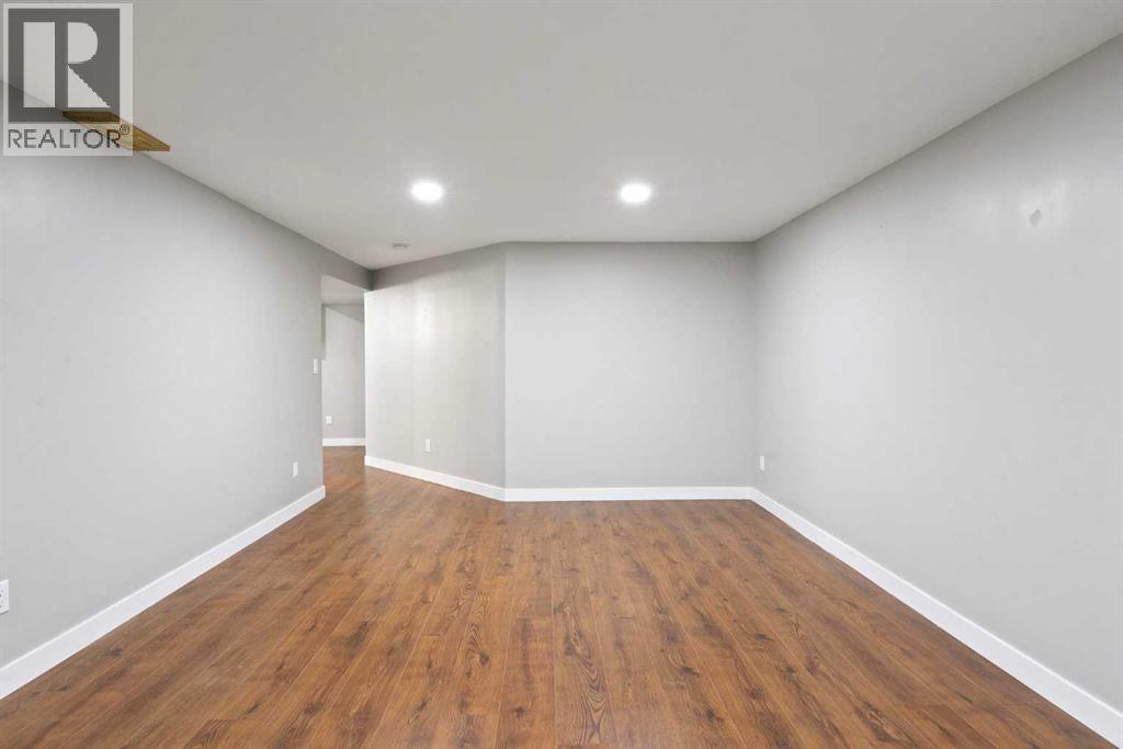 192 Dovercliffe Way Se, Calgary, Alberta  T2B 1W7 - Photo 36 - A2259814