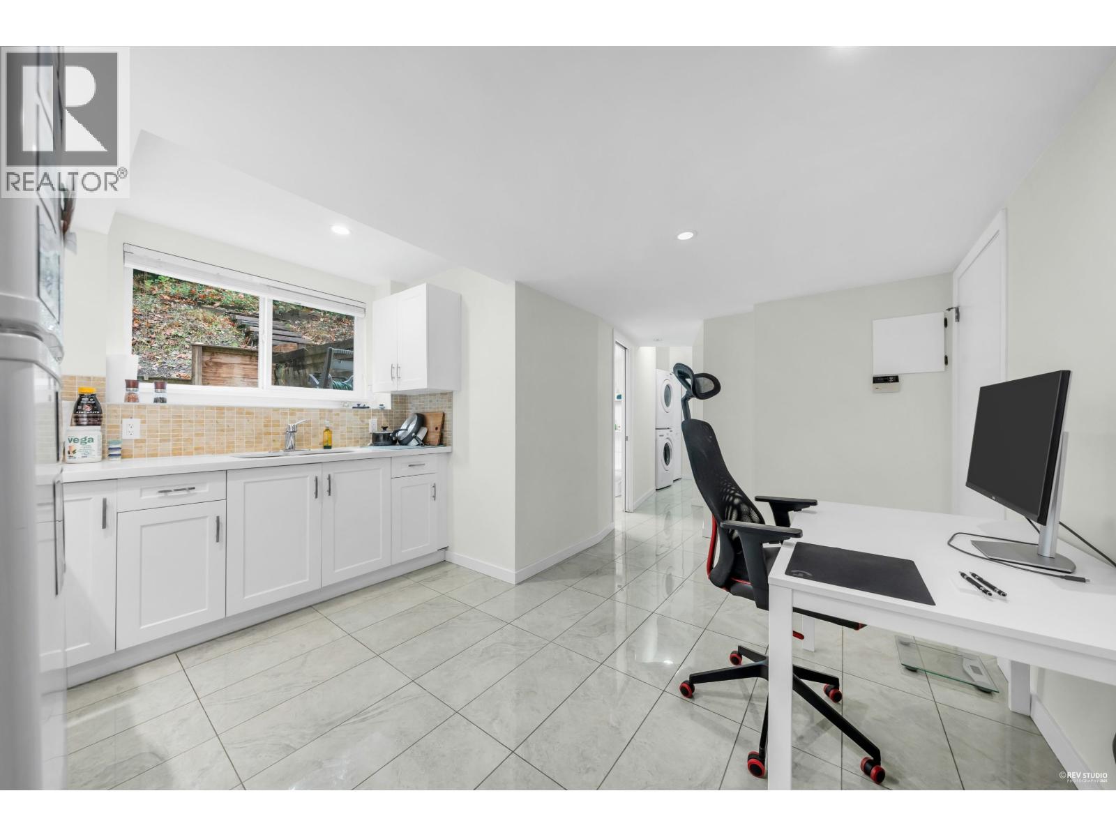 2247 Park Crescent, Coquitlam, British Columbia  V3J 6T3 - Photo 19 - R3064078