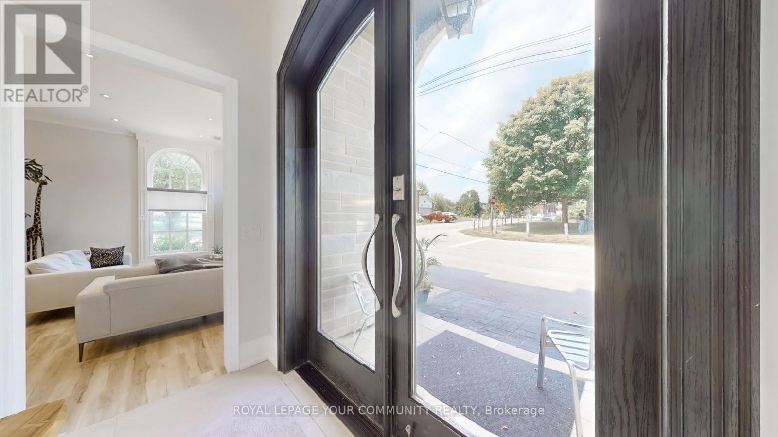 42 Somerville Street, Whitchurch-Stouffville, Ontario  L4A 1G6 - Photo 3 - N12508068