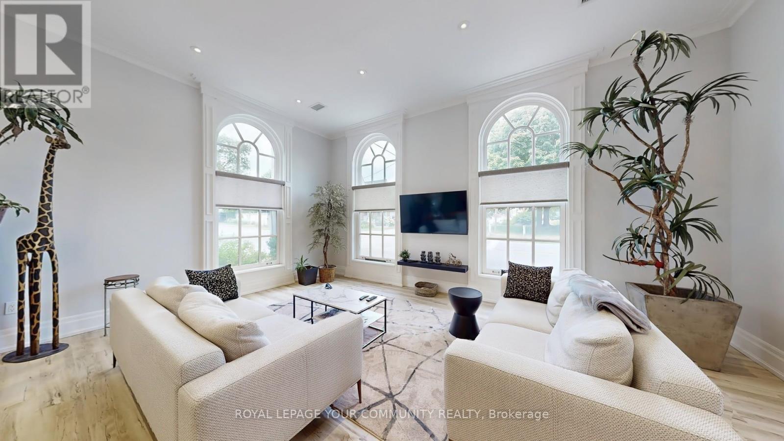 42 Somerville Street, Whitchurch-Stouffville, Ontario  L4A 1G6 - Photo 4 - N12508068