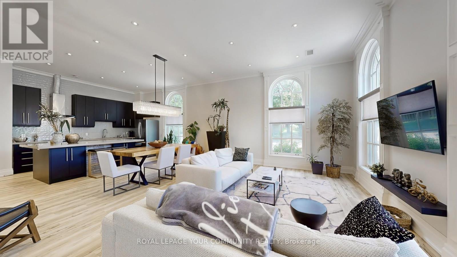 42 Somerville Street, Whitchurch-Stouffville, Ontario  L4A 1G6 - Photo 5 - N12508068