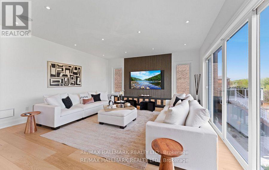 88 Cosford Street, Aurora, Ontario  L4G 0G6 - Photo 8 - N12508144