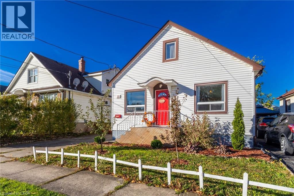 25 Augusta Avenue, St. Catharines, Ontario  L2M 5R3 - Photo 6 - 40785469