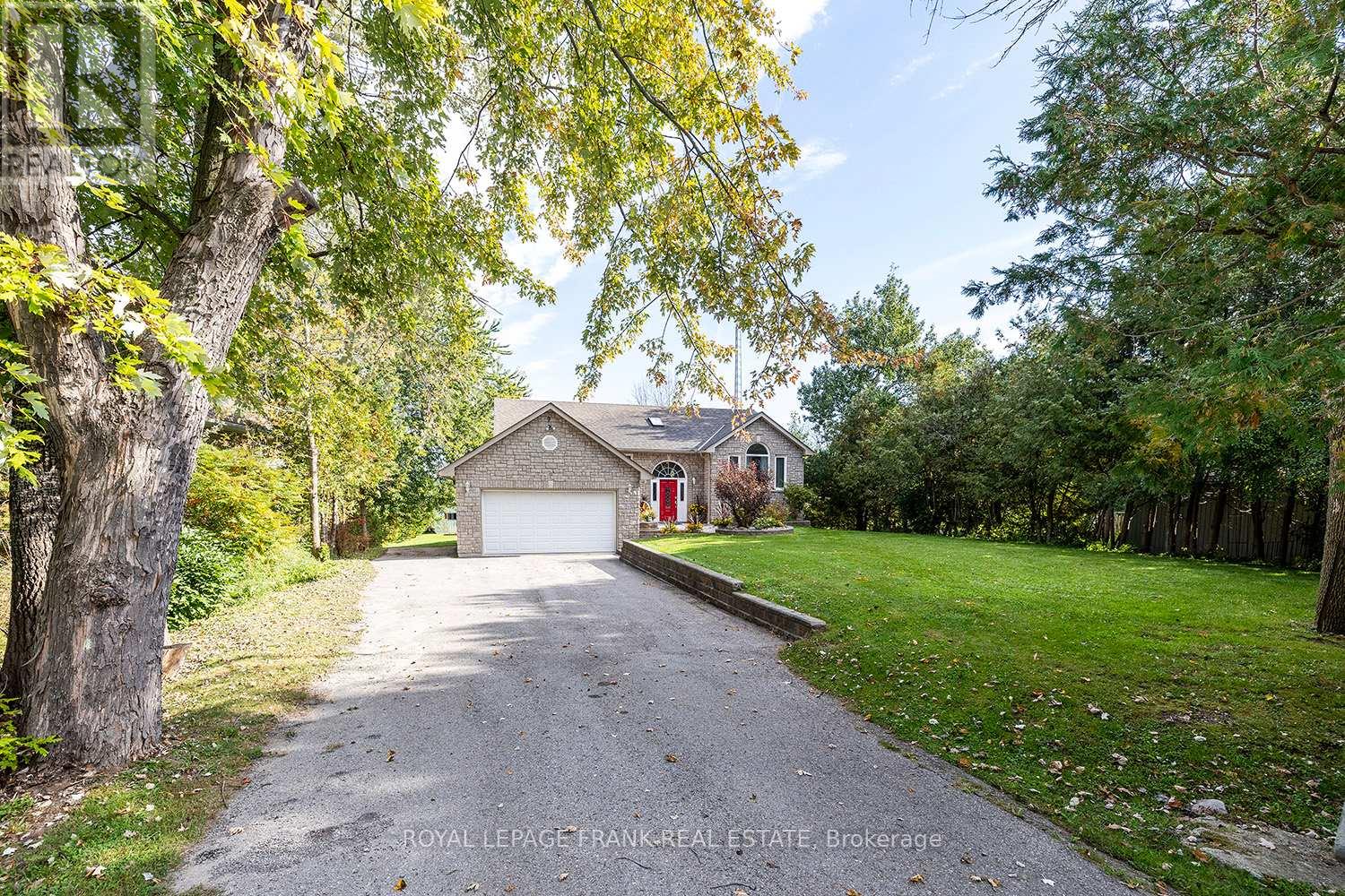25 Shelley Drive, Kawartha Lakes, Ontario  K0M 2C0 - Photo 2 - X12508194