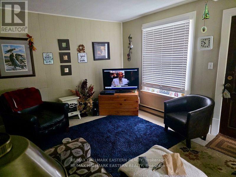 822 St. Mary's Street, Peterborough, Ontario  K9J 4H3 - Photo 7 - X12508206