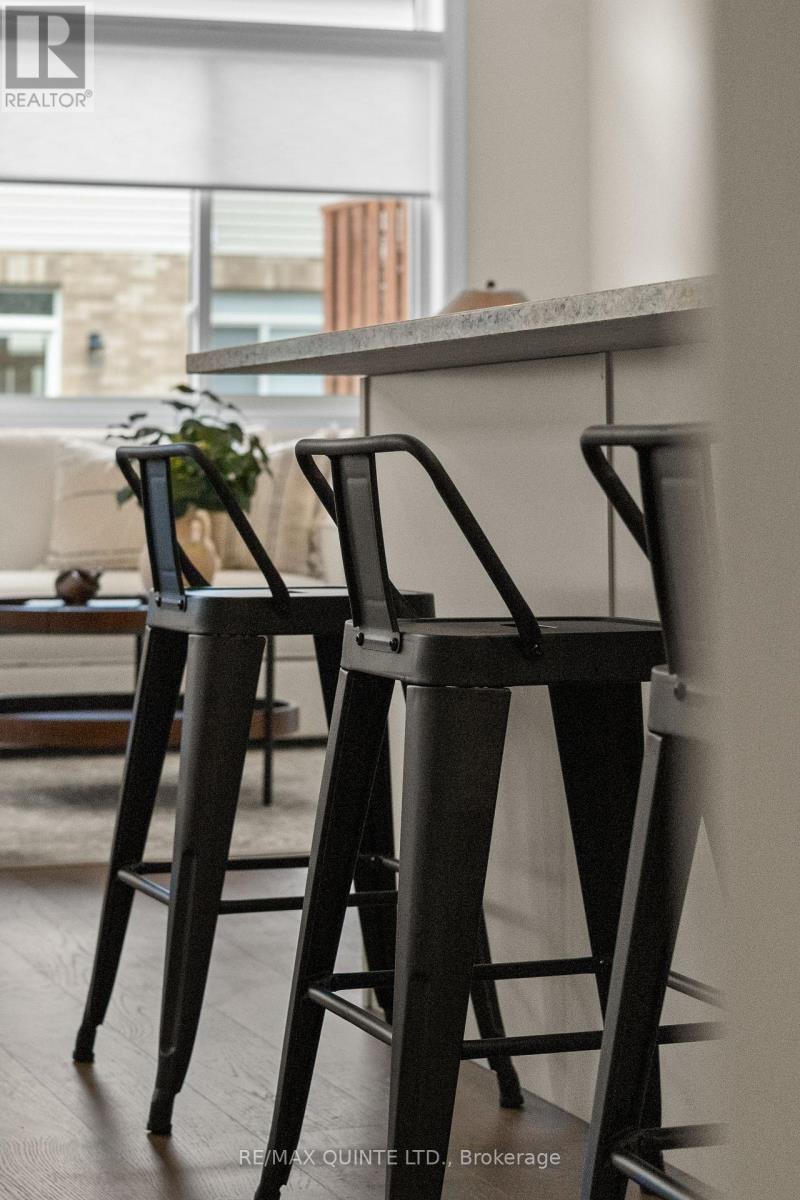 15 Miramichi Street, Belleville, Ontario K8N 0T3 - Photo 11 - X12508220