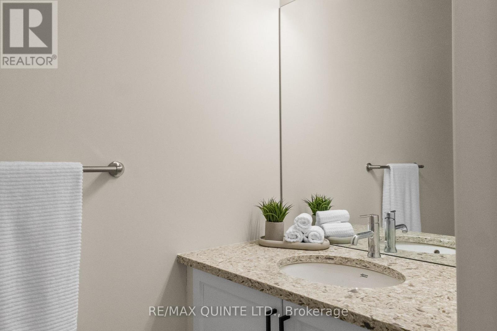 15 Miramichi Street, Belleville, Ontario K8N 0T3 - Photo 22 - X12508220