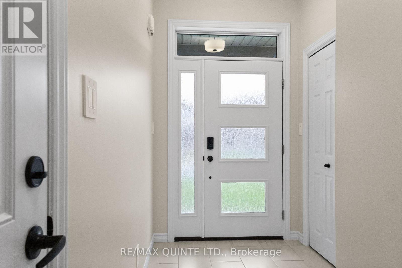 15 Miramichi Street, Belleville, Ontario K8N 0T3 - Photo 7 - X12508220