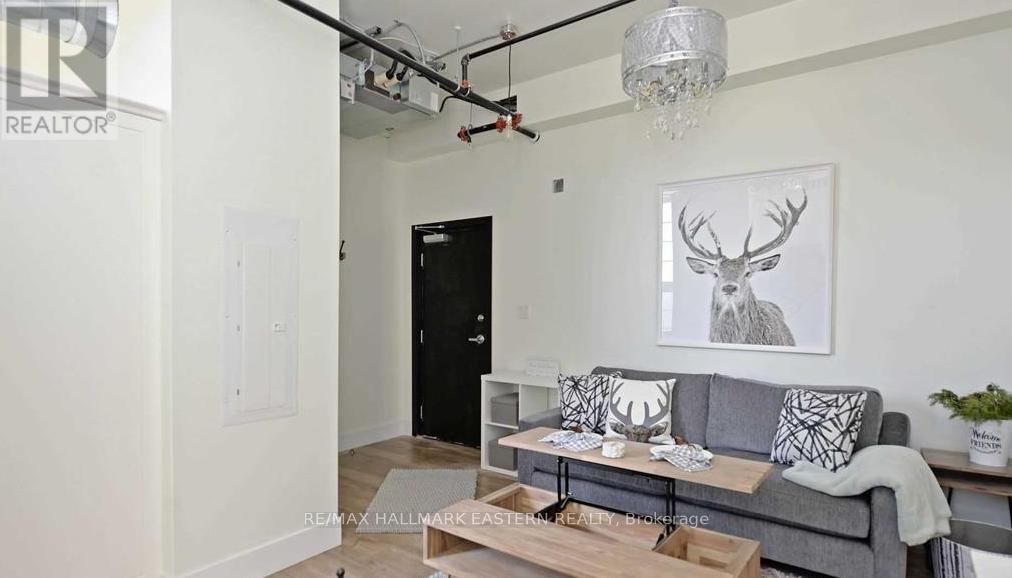 204 - 1354 Young's Point Road, Selwyn, Ontario K0L 2H0 - Photo 3 - X12508300