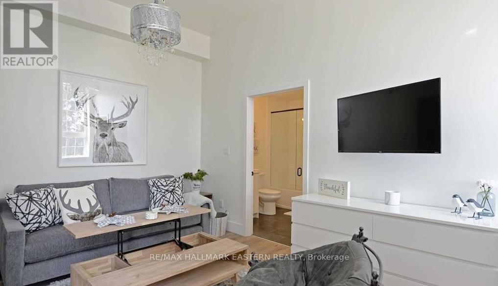 204 - 1354 Young's Point Road, Selwyn, Ontario K0L 2H0 - Photo 4 - X12508300