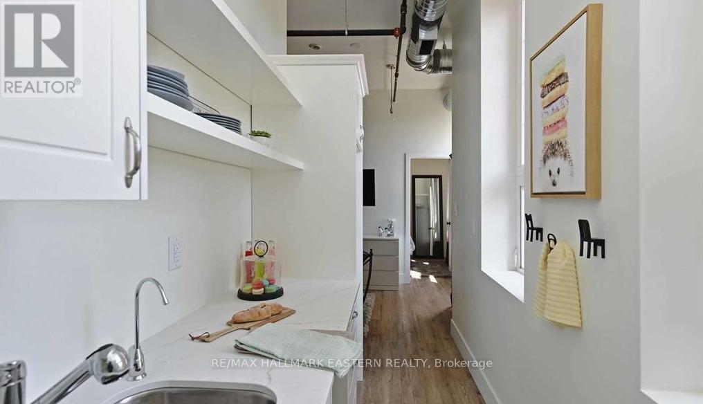 204 - 1354 Young's Point Road, Selwyn, Ontario K0L 2H0 - Photo 7 - X12508300