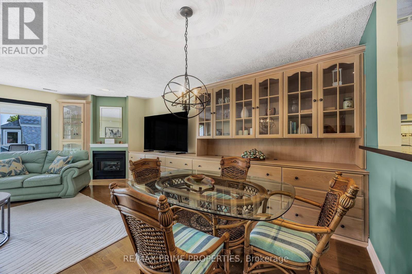 201 - 585 Atherley Road, Orillia, Ontario  L3V 7L5 - Photo 12 - S12508086