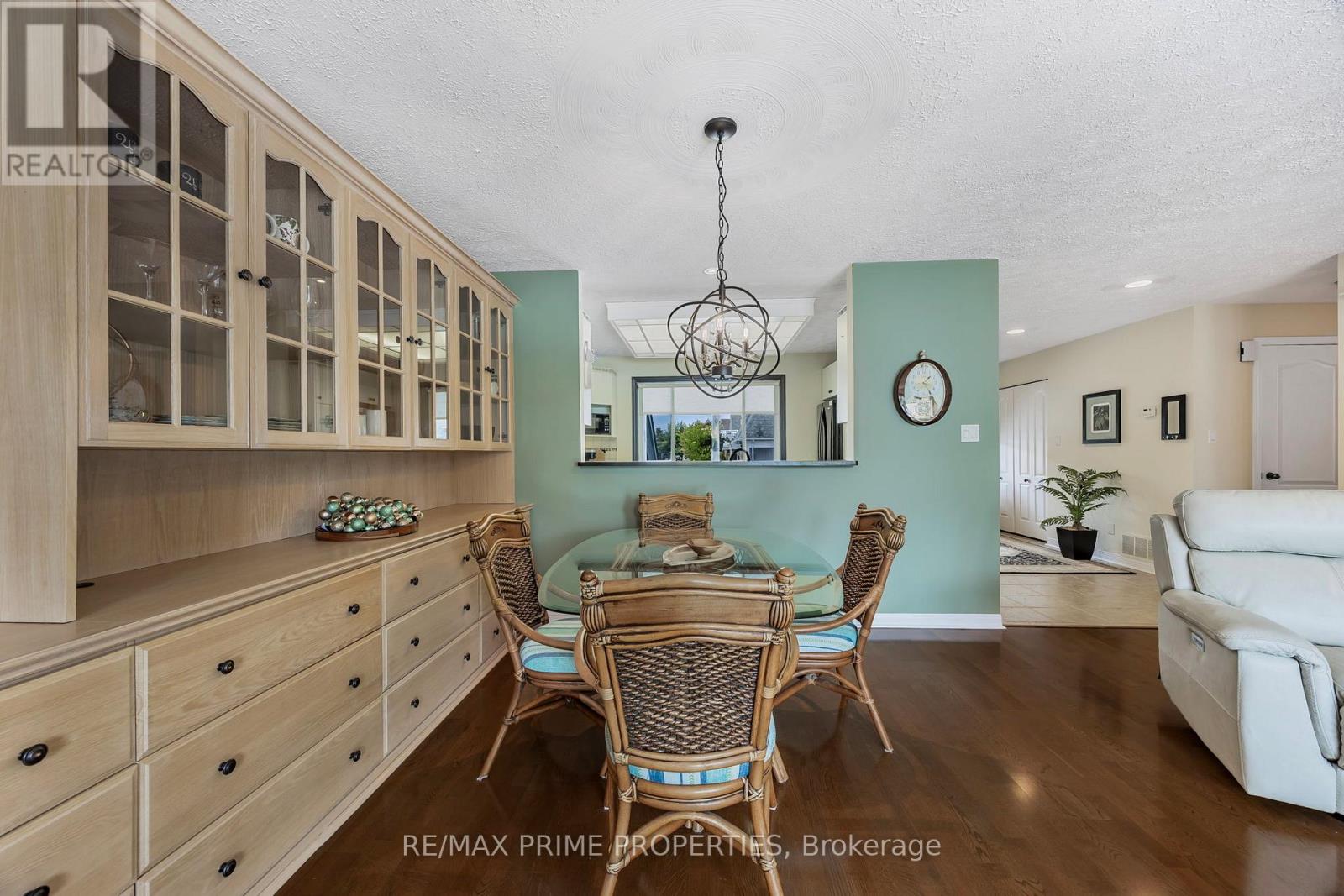 201 - 585 Atherley Road, Orillia, Ontario  L3V 7L5 - Photo 14 - S12508086