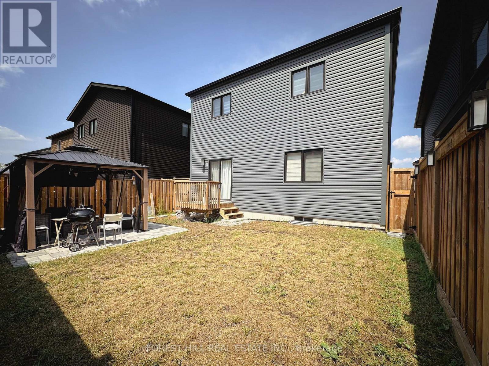 64 Mabern Street, Barrie, Ontario  L9J 0J2 - Photo 5 - S12508148