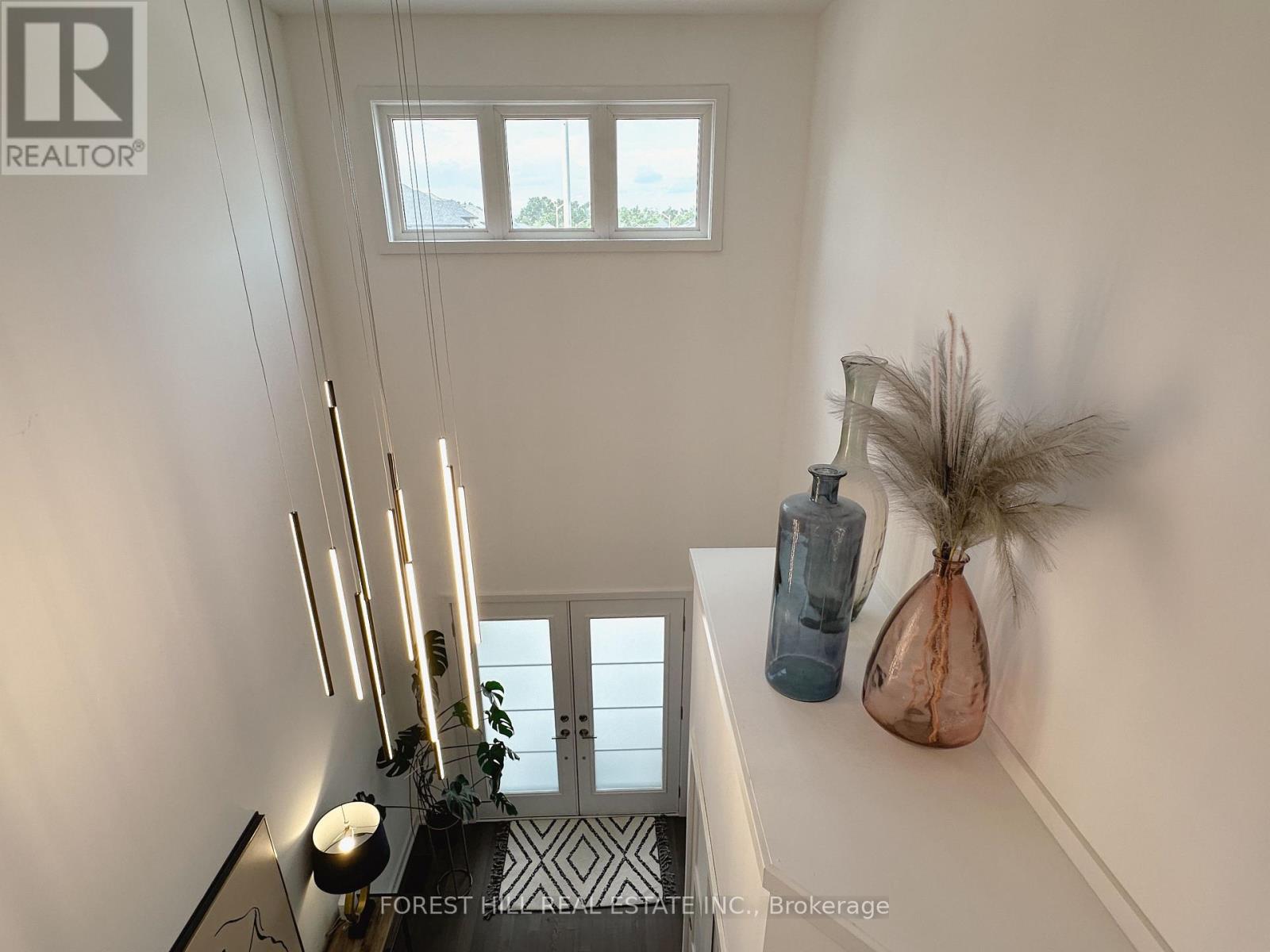 64 Mabern Street, Barrie, Ontario  L9J 0J2 - Photo 9 - S12508148