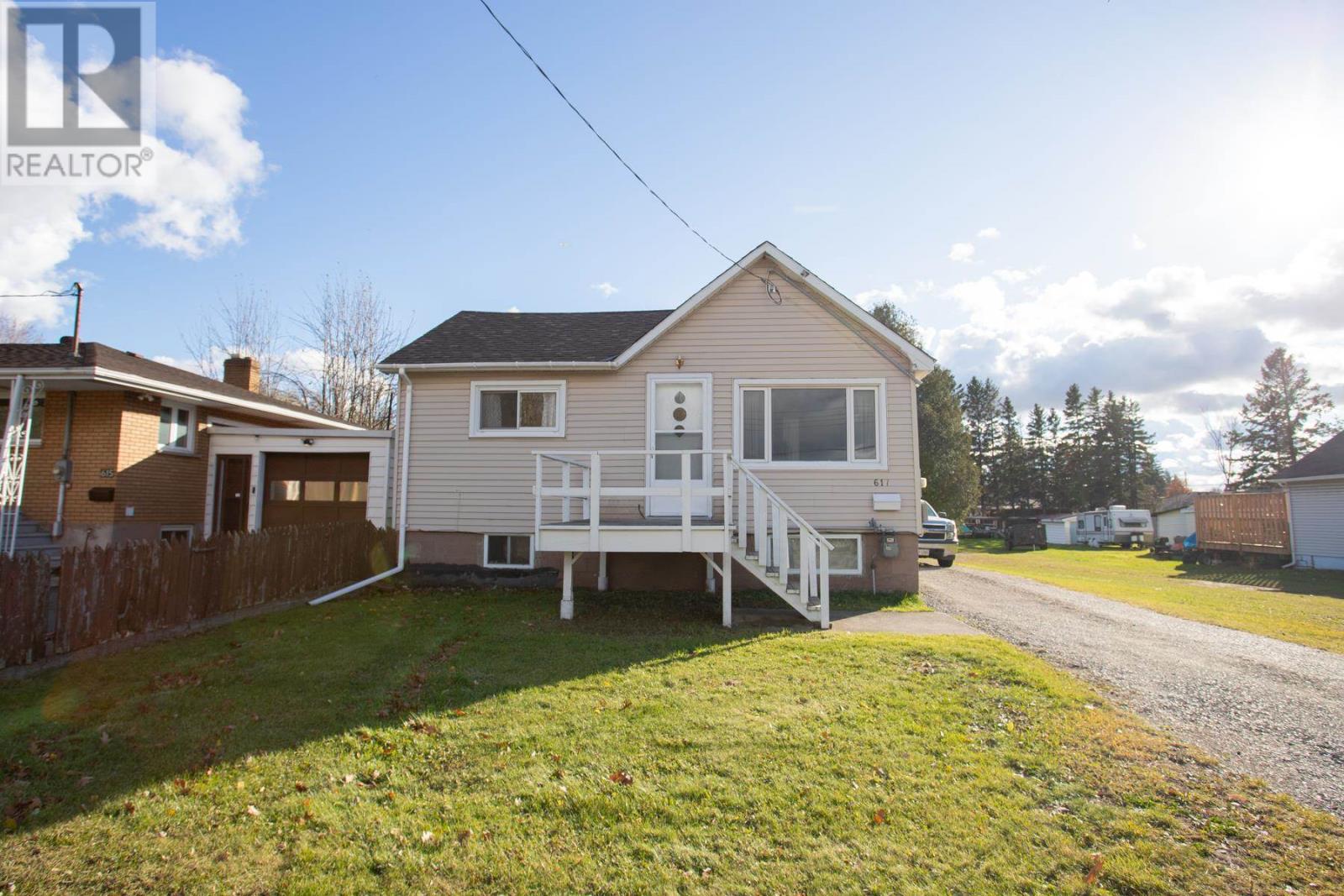 617 Douglas St, Sault Ste. Marie, Ontario P6C 1V5 - Photo 37 - SM253179