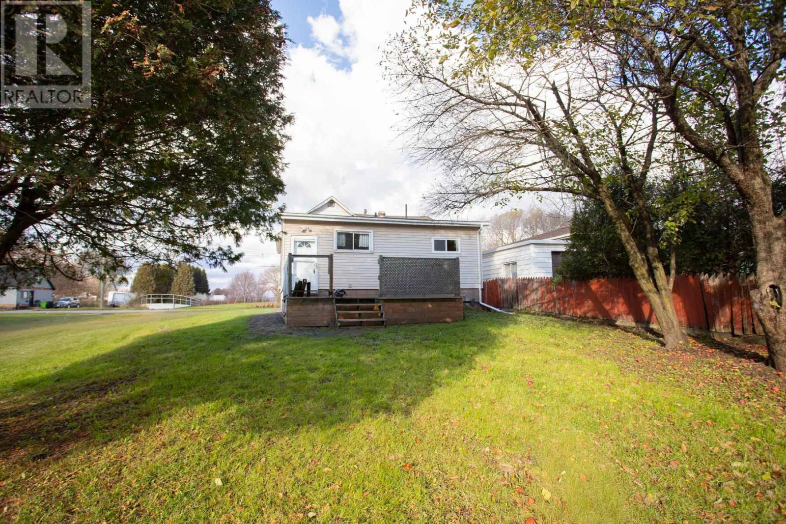 617 Douglas St, Sault Ste. Marie, Ontario P6C 1V5 - Photo 43 - SM253179