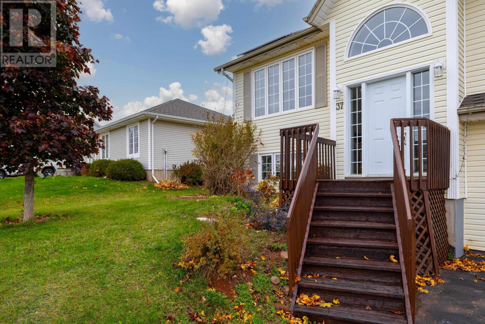 37 Commonwealth Avenue, Charlottetown, Prince Edward Island  C1E 2E7 - Photo 6 - 202517660