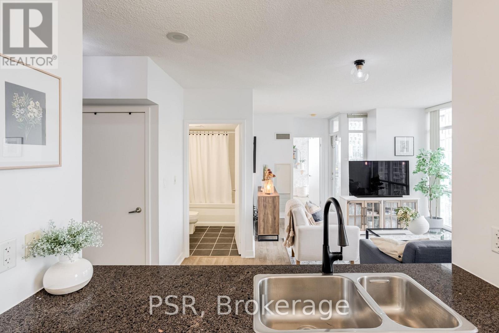 2603 - 11 Brunel Court, Toronto, Ontario  M5V 3Y3 - Photo 6 - C12507820