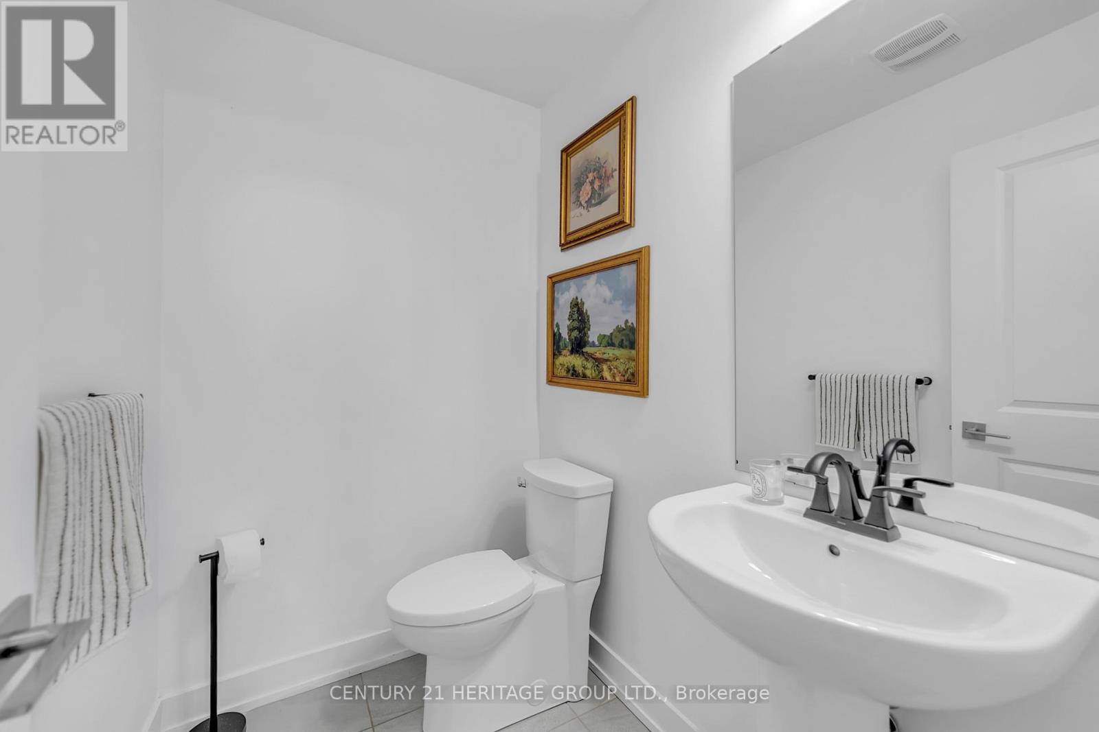 11 - 6 Sayers Lane N, Richmond Hill, Ontario L4E 1J4 - Photo 24 - N12505238